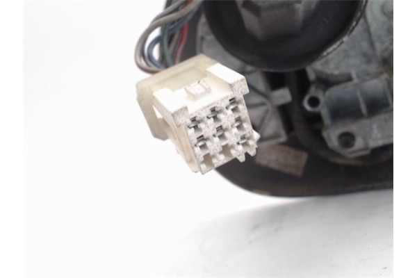 Recambio de retrovisor electrico derecho para peugeot 206 referencia OEM IAM   