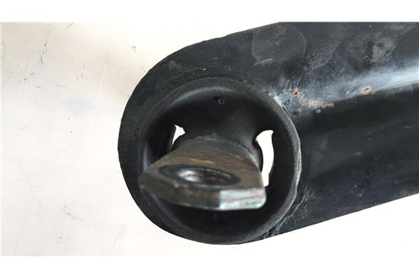 Recambio de mangueta trasero izquierda para mazda 3 berlina (bk) 1.6 cd active+ xcite referencia OEM IAM BP4K43701A  1223620 , F