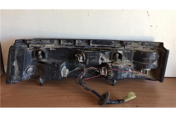 Recambio de piloto trasero derecho para suzuki swift berlina (sf/ea) 1.0 gl referencia OEM IAM 22032283 330651R 
