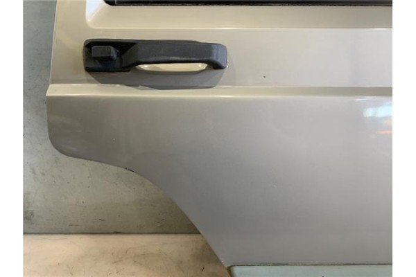 Recambio de puerta trasero derecha para jeep cherokee (xj) 2.5 td referencia OEM IAM 55235904AA  
