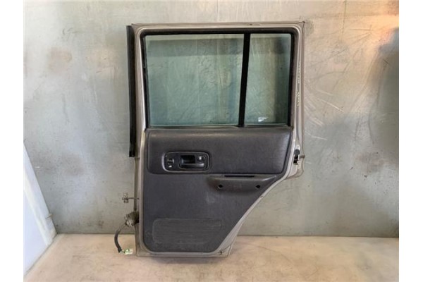 Recambio de puerta trasero derecha para jeep cherokee (xj) 2.5 td referencia OEM IAM 55235904AA  