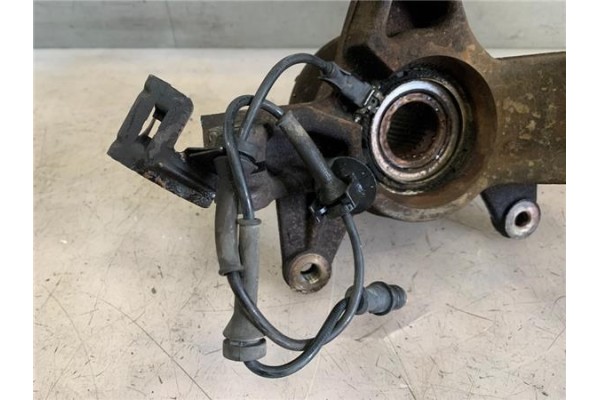Recambio de mangueta delantero izquierda para renault scenic ii (jm) 1.5 dci (jm0f) referencia OEM IAM 8200297028  