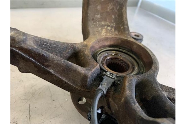Recambio de mangueta delantero izquierda para renault scenic ii (jm) 1.5 dci (jm0f) referencia OEM IAM 8200297028  