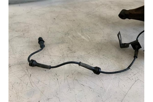 Recambio de mangueta delantero derecha para renault scenic ii (jm) 1.5 dci (jm0f) referencia OEM IAM 8200297033  