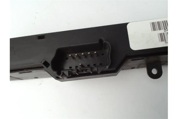 Recambio de interruptor luces emergencia para chrysler voyager (rg) 2.5 crd executive referencia OEM IAM 04685925AA 74677464 