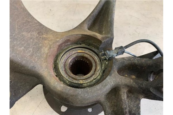 Recambio de mangueta delantero derecha para renault scenic ii (jm) 1.5 dci (jm0f) referencia OEM IAM 8200297033  