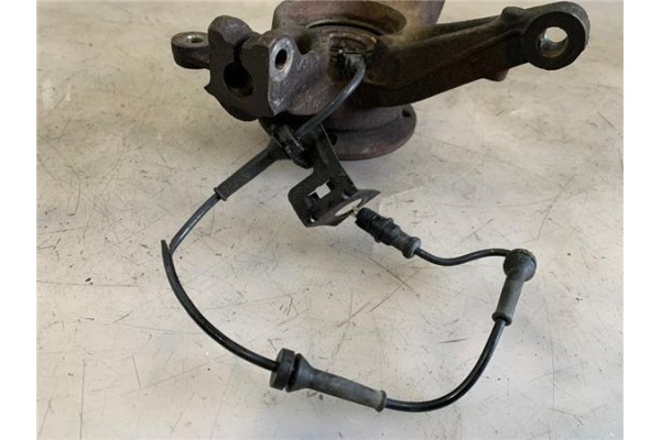 Recambio de mangueta delantero derecha para renault scenic ii (jm) 1.5 dci (jm0f) referencia OEM IAM 8200297033  