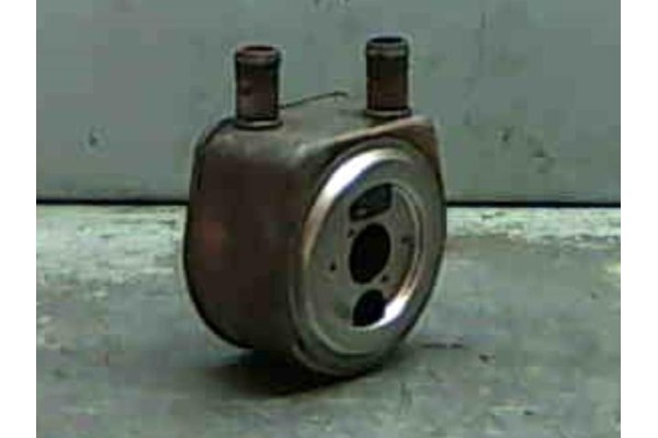 Recambio de enfriador aceite para opel vivaro 1.9 dti referencia OEM IAM 4402628  