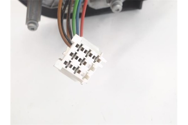 Recambio de retrovisor derecho para peugeot 206 referencia OEM IAM 8148YF  