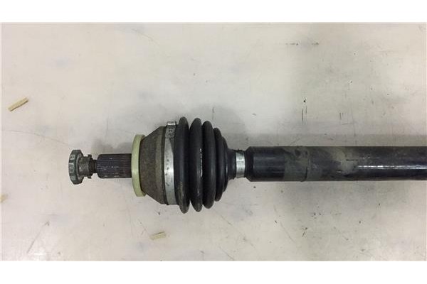 Recambio de palier delantero derecho para volkswagen polo iv (9n1) 1.4 16v referencia OEM IAM 6Q0407272BD BDS1073 6Q0407452FX , 