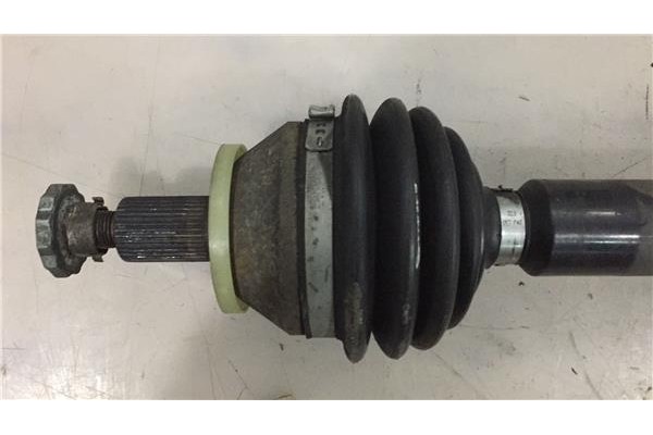 Recambio de palier delantero derecho para volkswagen polo iv (9n1) 1.4 16v referencia OEM IAM 6Q0407272BD BDS1073 6Q0407452FX , 