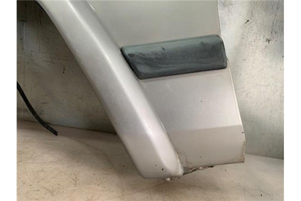 Recambio de aleta delantero izquierda para jeep cherokee (xj) 2.5 td referencia OEM IAM 56022321AA  