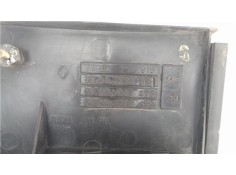 Recambio de piloto trasero central para renault r 21 berlina (b/l48) referencia OEM IAM 7700792915  
