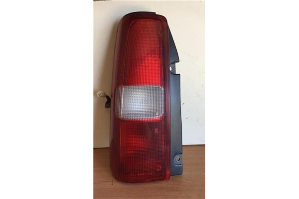 Recambio de piloto trasero izquierdo para suzuki jimny (sn/fj) 1.3 hard top referencia OEM IAM 13232091  