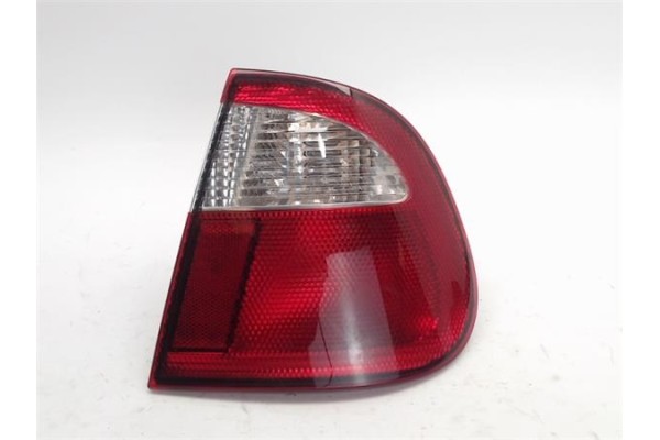 Recambio de piloto trasero derecho para seat cordoba berlina (6k2) referencia OEM IAM 67734500  