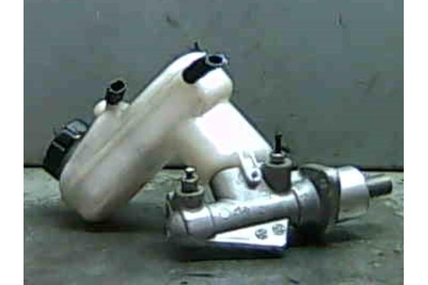 Recambio de bomba freno para renault twingo (cn0_) 1.5 dci (cn0e) referencia OEM IAM 7701209642  