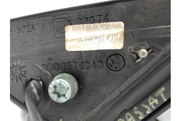 Recambio de retrovisor electrico derecho para volkswagen passat berlina (3b3) 1.9 tdi referencia OEM IAM 3B0857934B 32074 