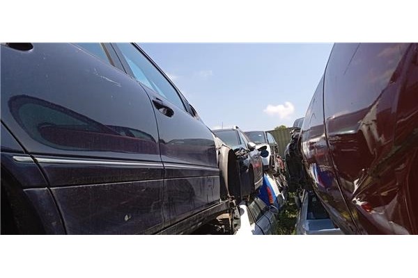 Recambio de puerta delantero derecha para mercedes-benz clase c (bm 203) berlina 2.2 200 cdi (203.004) referencia OEM IAM A20372