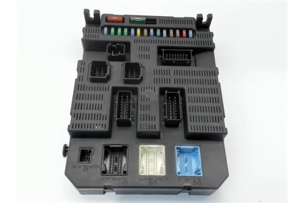 Recambio de caja fusibles/rele para peugeot 207 1.6 hdi referencia OEM IAM 9659285380  