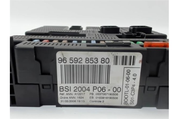 Recambio de caja fusibles/rele para peugeot 207 1.6 hdi referencia OEM IAM 9659285380  