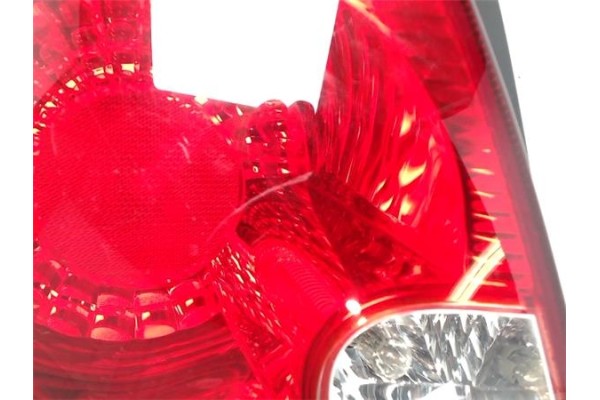 Recambio de piloto trasero izquierdo para hyundai accent (lc) referencia OEM IAM 92401-257  