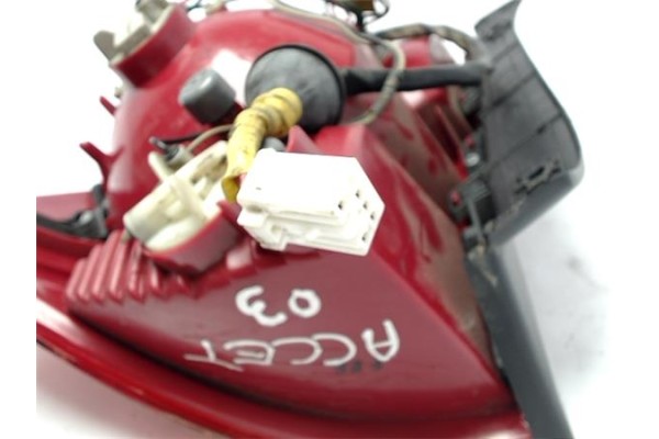 Recambio de piloto trasero izquierdo para hyundai accent (lc) referencia OEM IAM 92401-257  