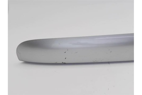 Recambio de moldura porton trasero para honda civic vi 1.6 referencia OEM IAM 74890S6D003ZA  