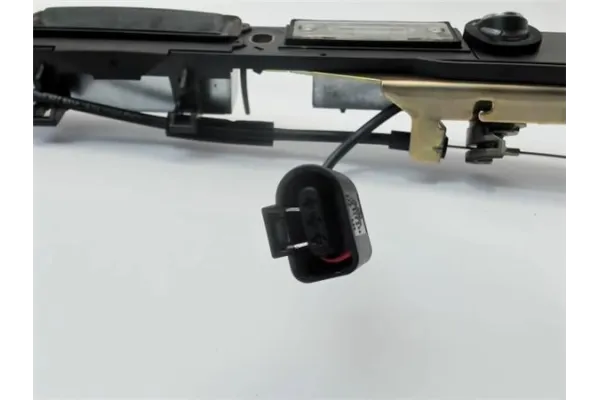 Recambio de pulsador porton para volkswagen passat berlina (3b3) 1.9 tdi referencia OEM IAM 3B0959781D  