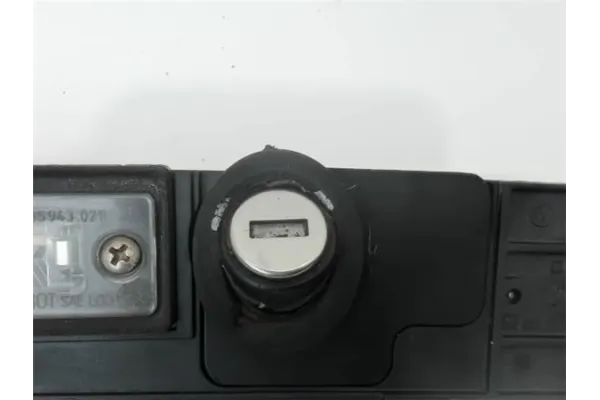 Recambio de pulsador porton para volkswagen passat berlina (3b3) 1.9 tdi referencia OEM IAM 3B0959781D  