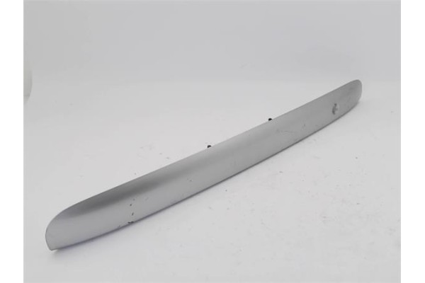 Recambio de moldura porton trasero para honda civic vi 1.6 referencia OEM IAM 74890S6D003ZA  