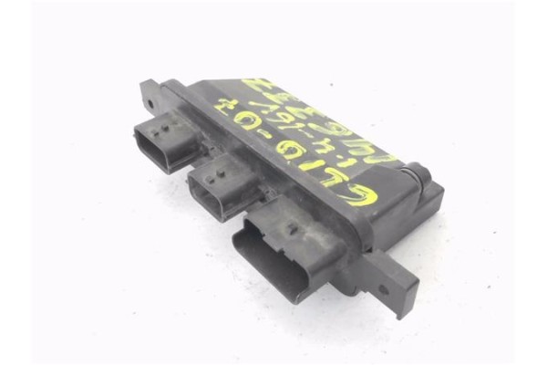 Recambio de modulo electronico para renault clio iii 1.4 16v referencia OEM IAM 8200261817 89901282D 
