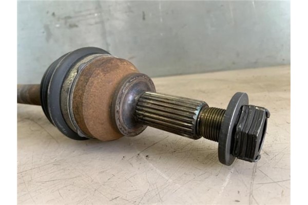 Recambio de palier delantero derecho para mazda 2 (b2w) 1.4 cd referencia OEM IAM Y40225600  
