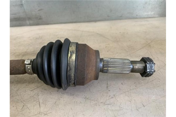 Recambio de palier delantero izquierdo para mazda 2 (b2w) 1.4 cd referencia OEM IAM Y40225500  