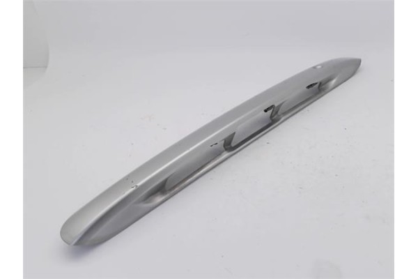 Recambio de moldura porton trasero para honda civic vi 1.6 referencia OEM IAM 74890S6D003ZA  