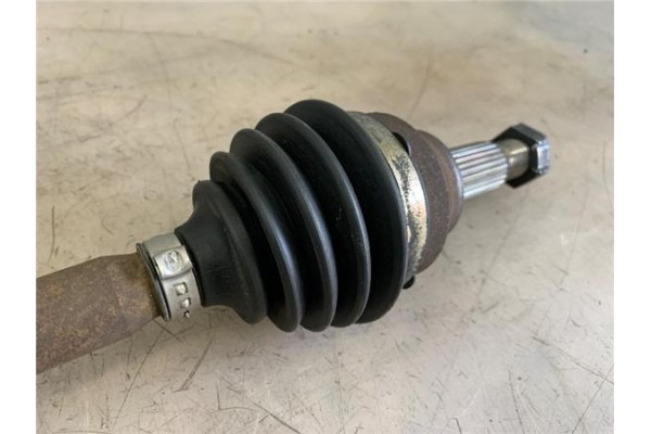 Recambio de palier delantero izquierdo para mazda 2 (b2w) 1.4 cd referencia OEM IAM Y40225500  