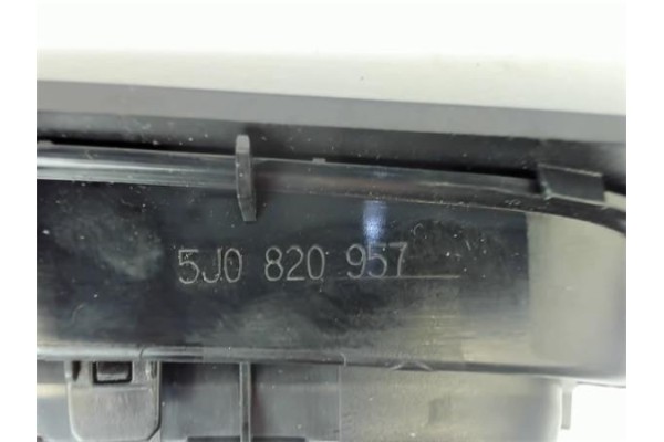 Recambio de rejilla entrada de aire para skoda fabia (nj3) referencia OEM IAM 5J0820957  