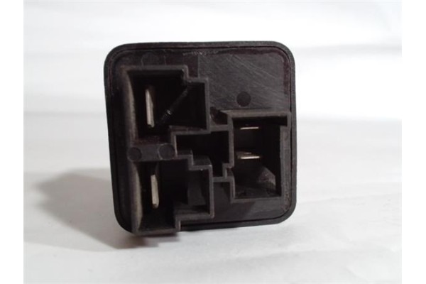 Recambio de caja precalentamiento para nissan vanette cargo 2.3 vanette cargo combi - 5 referencia OEM IAM 25230G2400  