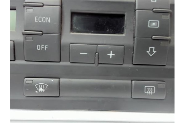Recambio de mandos climatizador para audi a4 berlina (8e) 1.9 tdi (96kw) referencia OEM IAM 8E0820043H 0631779 