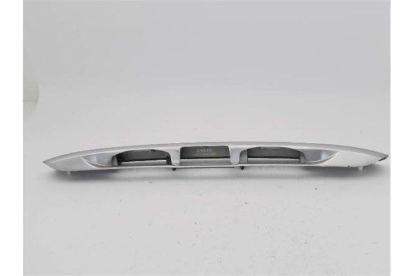 Recambio de moldura porton trasero para honda civic vi 1.6 referencia OEM IAM 74890S6D003ZA  