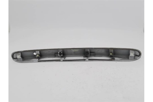 Recambio de moldura porton trasero para honda civic vi 1.6 referencia OEM IAM 74890S6D003ZA  