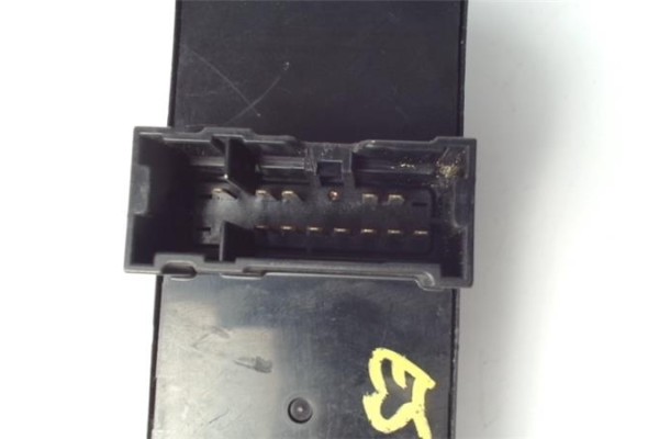 Recambio de mando elevalunas para nissan primera berlina (p12) 1.9 dci referencia OEM IAM 25401AV640  