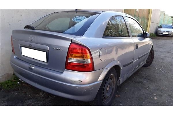 opel astra g berlina del año 2001