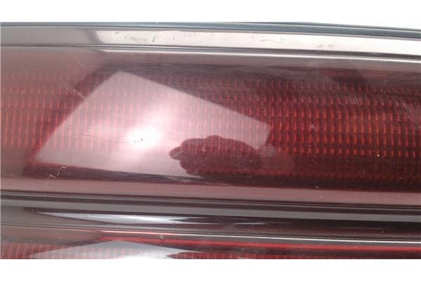Recambio de piloto trasero central para nissan maxima qx (a32) referencia OEM IAM 2655043U66  
