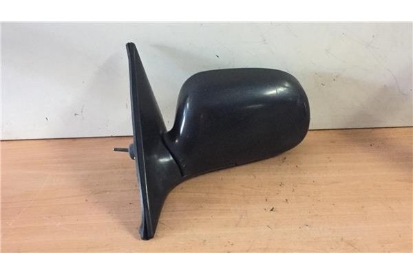 Recambio de retrovisor izquierdo para toyota carina (t19) 1.6 berlina referencia OEM IAM E11011160  