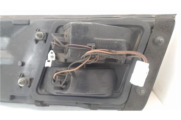 Recambio de piloto trasero central para nissan maxima qx (a32) referencia OEM IAM 2655043U66  