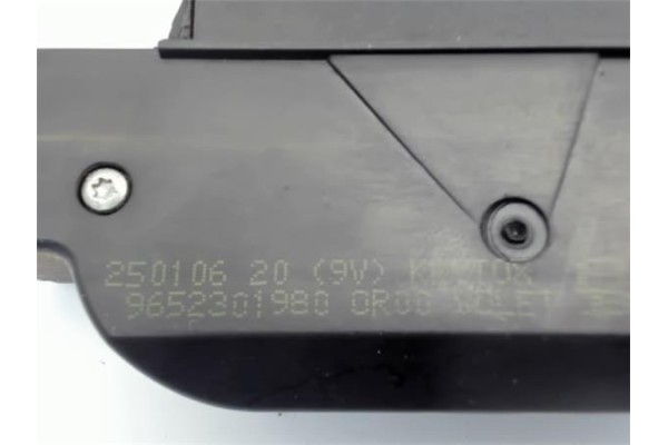 Recambio de cerradura porton para citroen c3 1.4 hdi referencia OEM IAM 9652301980 25010620 