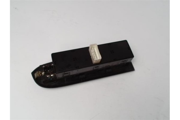 Recambio de mando elevalunas para hyundai trajet (fo) 2.0 referencia OEM IAM 621W02250  