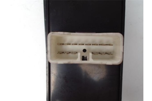 Recambio de mando elevalunas para hyundai trajet (fo) 2.0 referencia OEM IAM 621W02250  