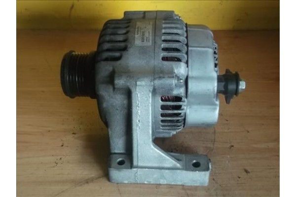 Recambio de alternador para volvo s40 berlina (1995) 1.6 referencia OEM IAM 8251655 U965B 