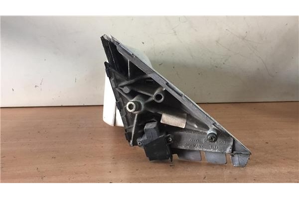 Recambio de retrovisor electrico izquierdo para audi 100 berlina (c4) 2.0 básico referencia OEM IAM E6021382  